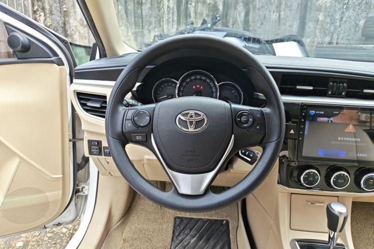 Used Toyota Corolla 2014 1.6L CVT GL Steering Wheel