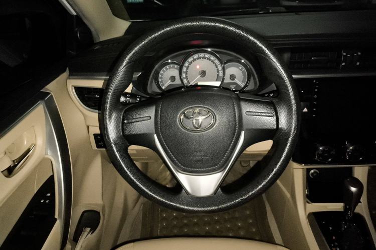Used Toyota Corolla 2014 1.6L CVT GL Steering Wheel