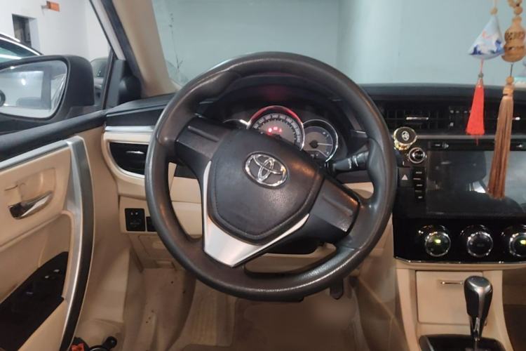 Used Toyota Corolla 2014 1.6L CVT GL Steering Wheel
