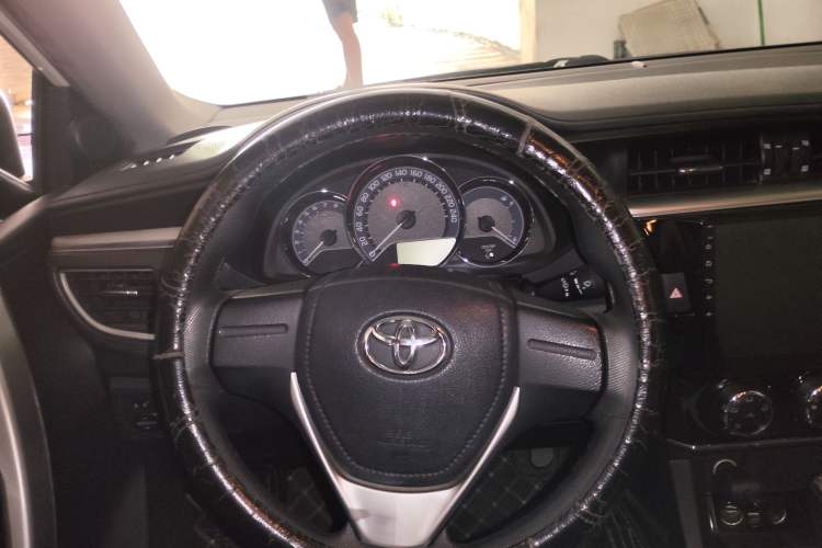 Used Toyota Corolla 2014 1.6L CVT GL Steering Wheel