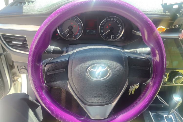 Used Toyota Corolla 2014 1.6L CVT GL-i Steering Wheel