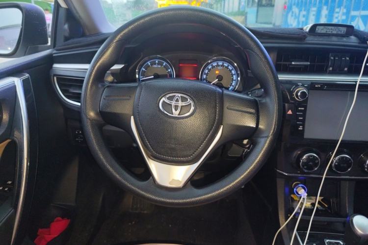 Used Toyota Corolla 2014 1.6L CVT GL-i Steering Wheel