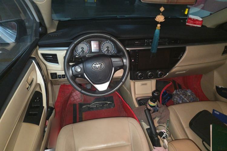 Used Toyota Corolla 2014 1.6L Manual GL-i Leather Edition Steering Wheel