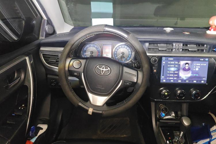 Used Toyota Corolla 2014 1.6L CVT GL-i Leather Edition Steering Wheel