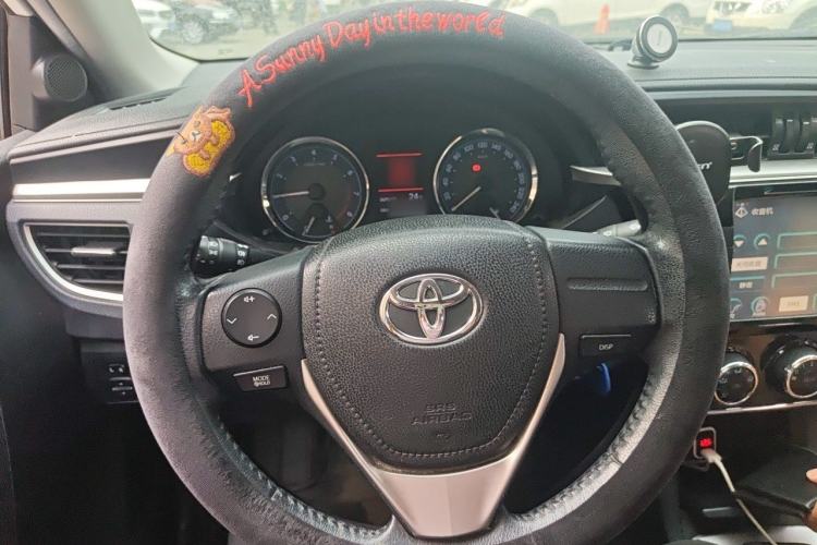 Used Toyota Corolla 2014 1.6L Manual GL-i Leather Edition Steering Wheel