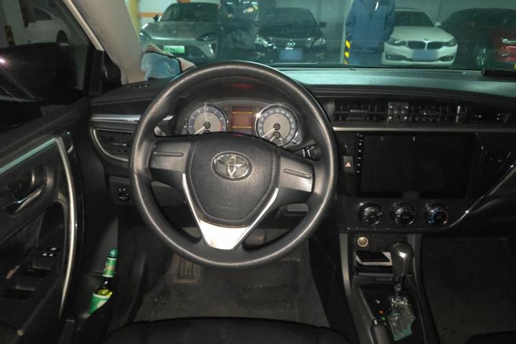 Used Toyota Corolla 2014 1.6L CVT GL-i Steering Wheel