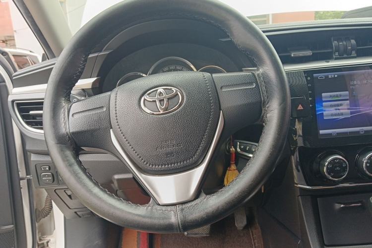 Used Toyota Corolla 2014 1.6L CVT GL Steering Wheel
