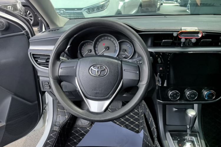Used Toyota Corolla 2014 1.6L CVT GL Steering Wheel