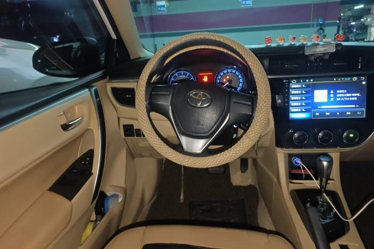 Used Toyota Corolla 2014 1.6L CVT GL-i Steering Wheel
