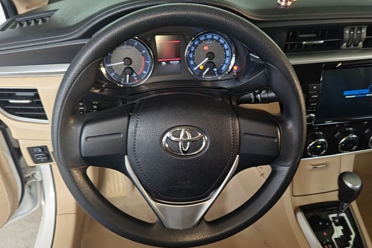 Used Toyota Corolla 2014 1.6L CVT GL-i Steering Wheel