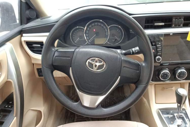 Used Toyota Corolla 2014 1.6L CVT GL Steering Wheel