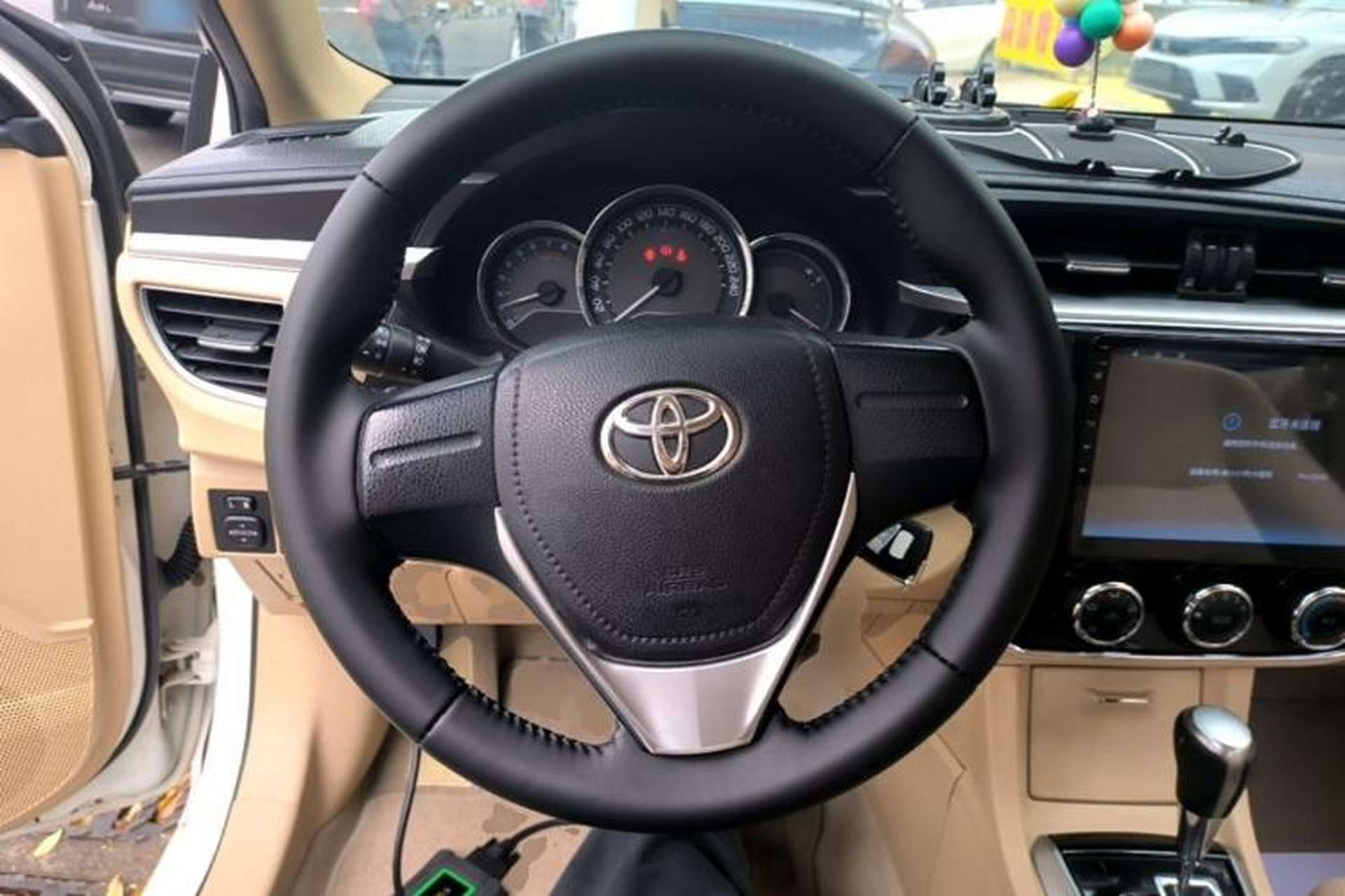 Used Toyota Corolla 2014 1.6L CVT GL-i Steering Wheel