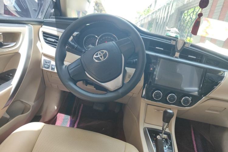 Used Toyota Corolla 2014 1.6L CVT GL Steering Wheel