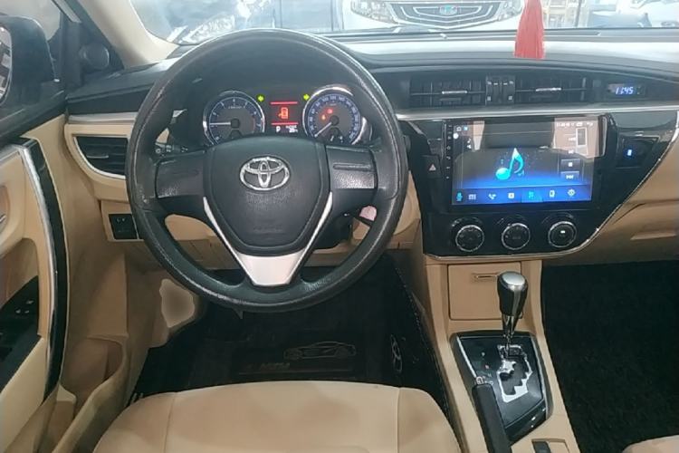 Used Toyota Corolla 2014 1.6L CVT GL-i Steering Wheel