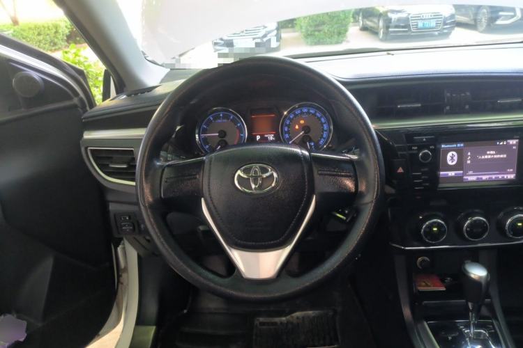 Used Toyota Corolla 2014 1.6L CVT GL-i Steering Wheel