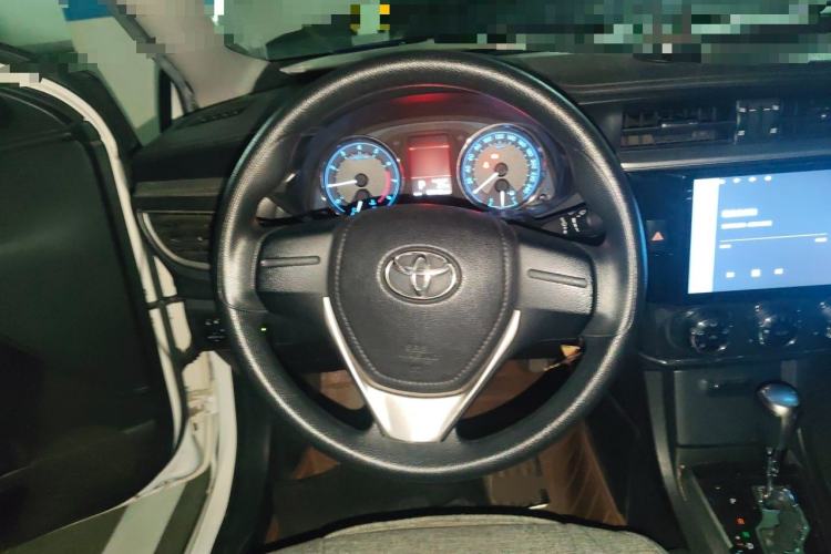 Used Toyota Corolla 2014 1.6L CVT GL-i Steering Wheel