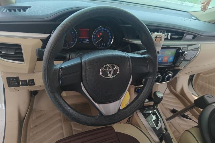 Used Toyota Corolla 2014 1.6L CVT GL-i Steering Wheel