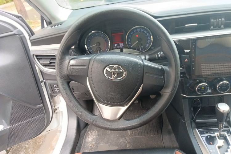Used Toyota Corolla 2014 1.6L CVT GL-i Steering Wheel