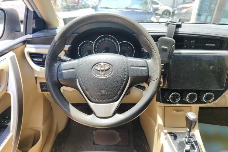 Used Toyota Corolla 2014 1.6L CVT GL Steering Wheel