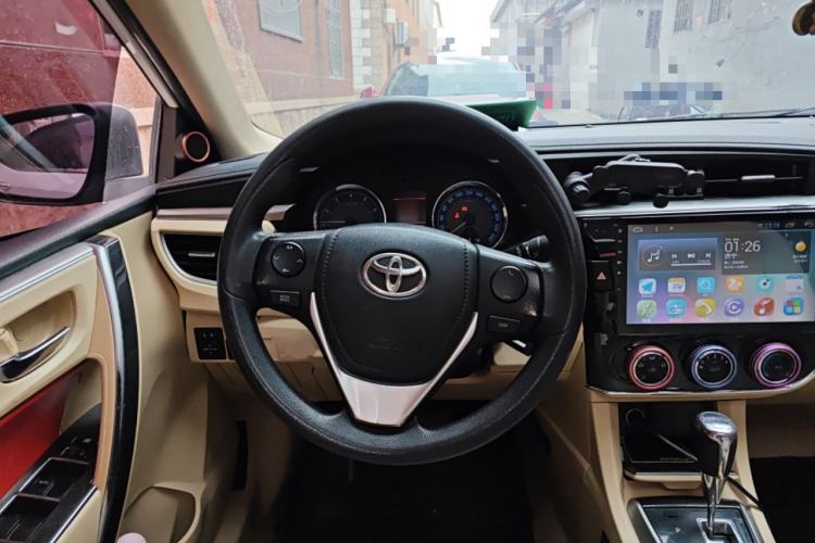 Used Toyota Corolla 2014 1.6L CVT GL-i Steering Wheel