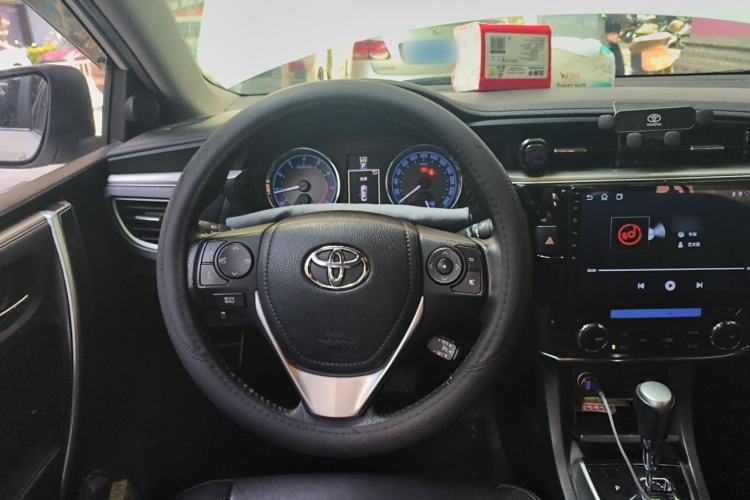 Used Toyota Corolla 2014 1.8L CVT GLX-i Steering Wheel