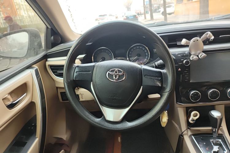 Used Toyota Corolla 2014 1.6L CVT GL-i Steering Wheel
