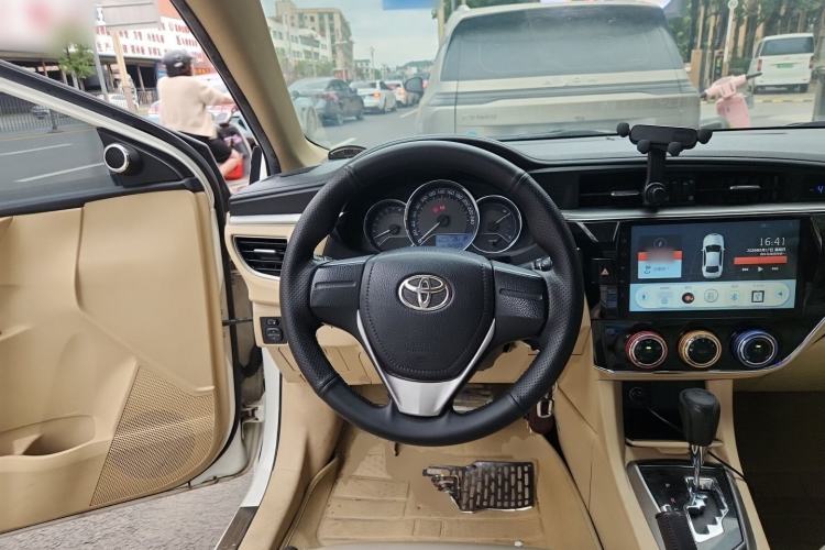 Used Toyota Corolla 2014 1.6L CVT GL Steering Wheel