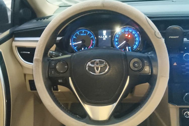 Used Toyota Corolla 2014 1.8L CVT GLX-i Steering Wheel