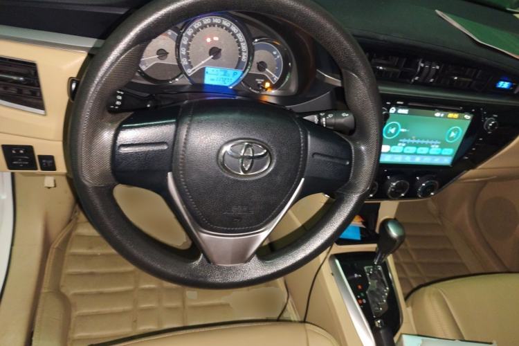 Used Toyota Corolla 2014 1.6L CVT GL Steering Wheel