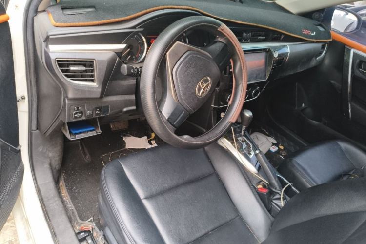 Used Toyota Corolla 2014 1.6L CVT GL-i Steering Wheel