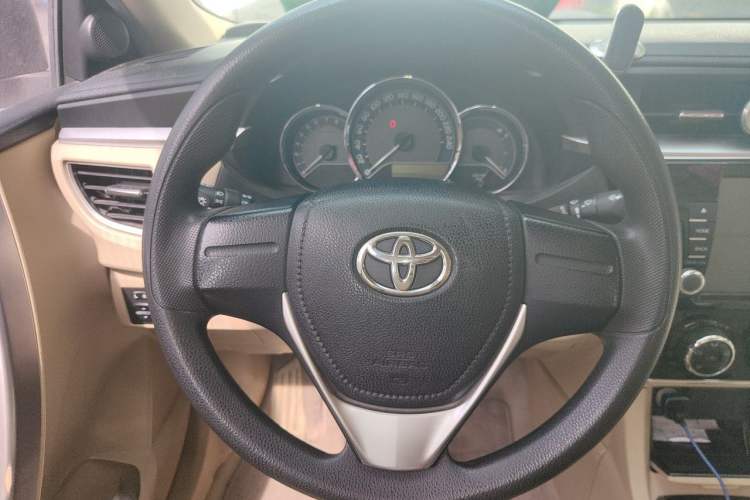 Used Toyota Corolla 2014 1.6L CVT GL Steering Wheel