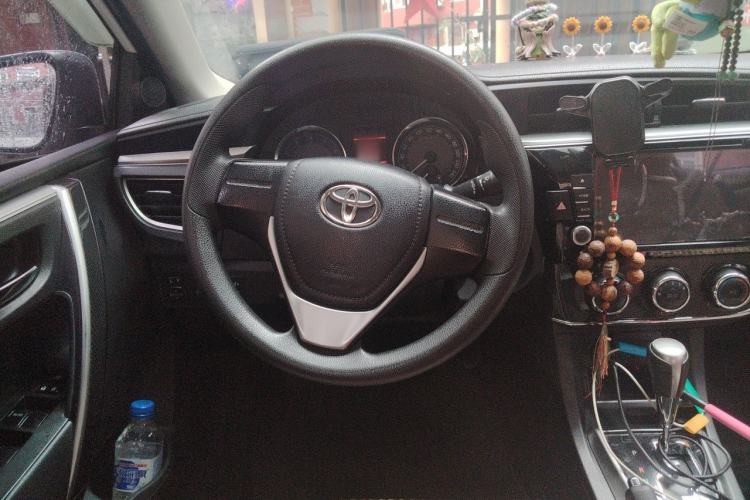 Used Toyota Corolla 2014 1.6L CVT GL-i Steering Wheel