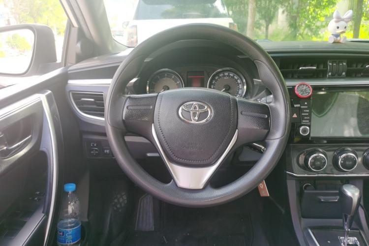 Used Toyota Corolla 2014 1.6L CVT GL-i Steering Wheel