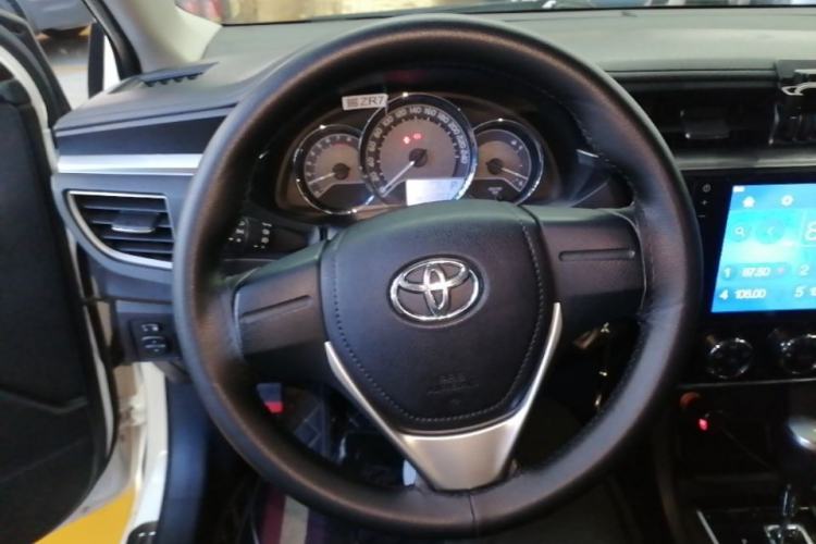 Used Toyota Corolla 2014 1.6L CVT GL Steering Wheel