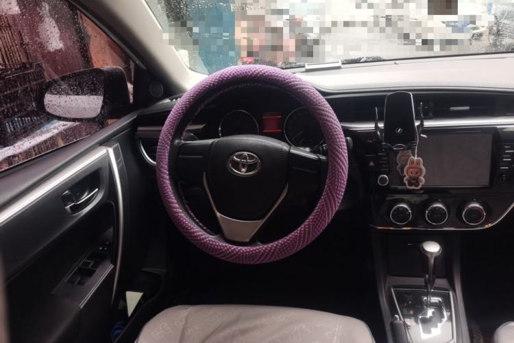 Used Toyota Corolla 2014 1.6L CVT GL-i Steering Wheel