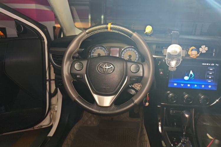 Used Toyota Corolla 2014 1.6L CVT GL-i Steering Wheel
