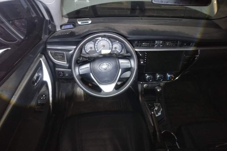 Used Toyota Corolla 2014 1.6L CVT GL Steering Wheel
