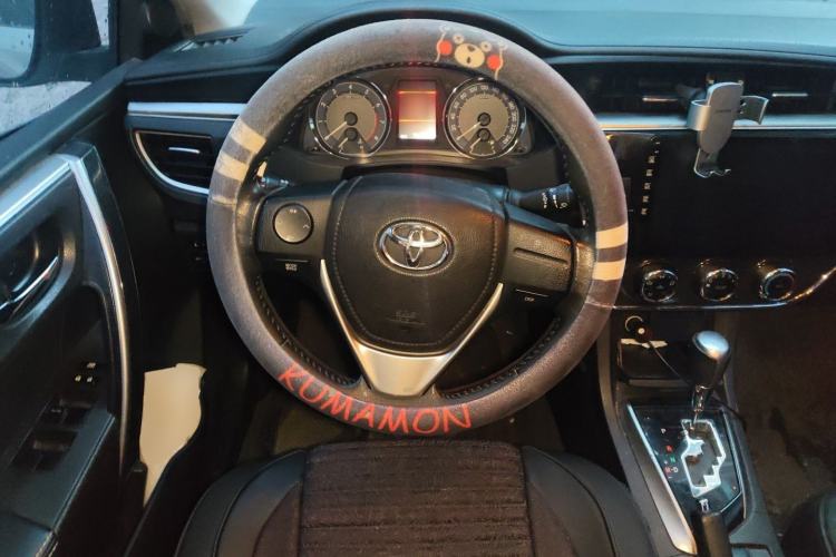 Used Toyota Corolla 2014 1.6L CVT GL-i Leather Edition Steering Wheel