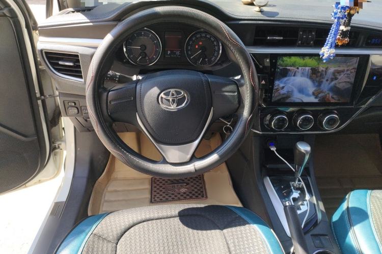 Used Toyota Corolla 2014 1.6L CVT GL-i Steering Wheel