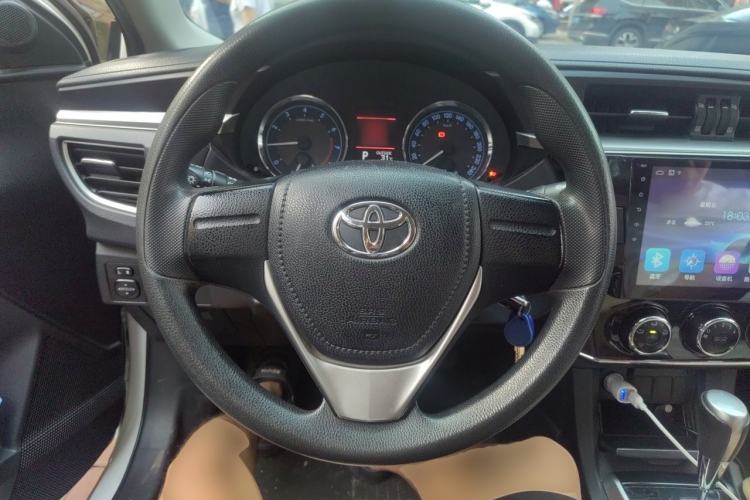 Used Toyota Corolla 2014 1.6L CVT GL-i Steering Wheel