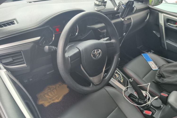 Used Toyota Corolla 2014 1.6L CVT GL-i Steering Wheel