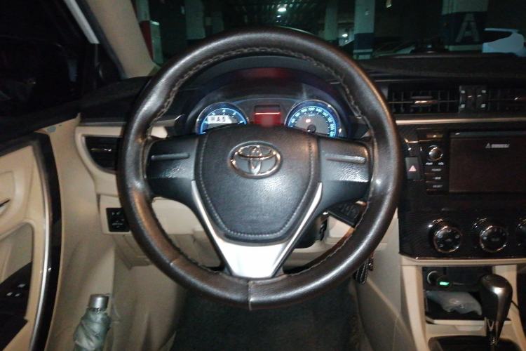 Used Toyota Corolla 2014 1.6L CVT GL-i Steering Wheel
