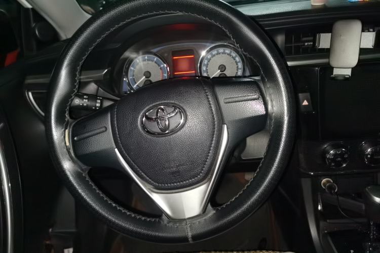 Used Toyota Corolla 2014 1.6L CVT GL-i Steering Wheel