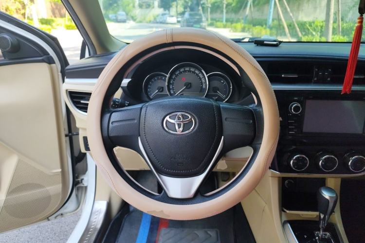 Used Toyota Corolla 2014 1.6L CVT GL Steering Wheel