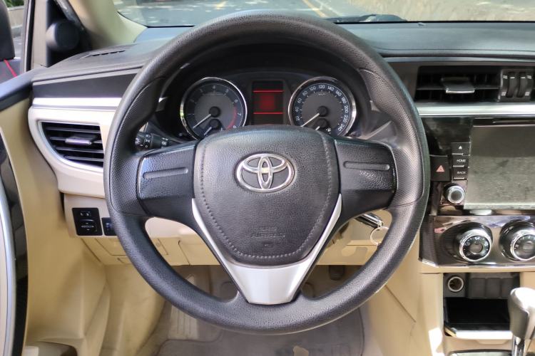 Used Toyota Corolla 2014 1.6L CVT GL-i Steering Wheel