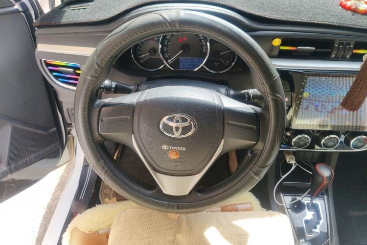 Used Toyota Corolla 2014 1.6L CVT GL Steering Wheel