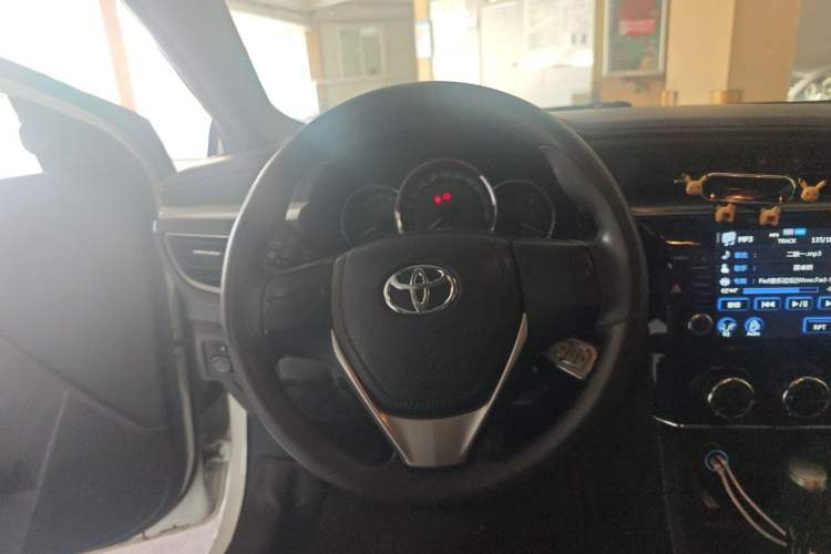 Used Toyota Corolla 2014 1.6L CVT GL Steering Wheel