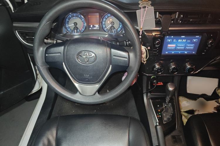 Used Toyota Corolla 2014 1.6L CVT GL-i Steering Wheel