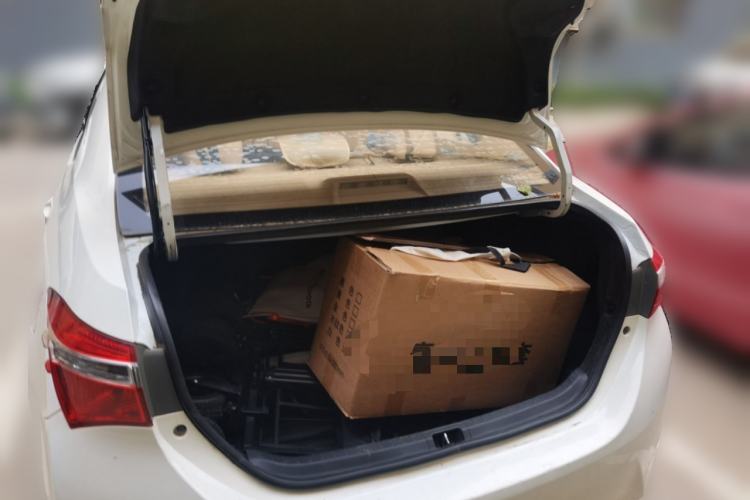 Used Toyota Corolla 2014 1.6L CVT GL Trunk