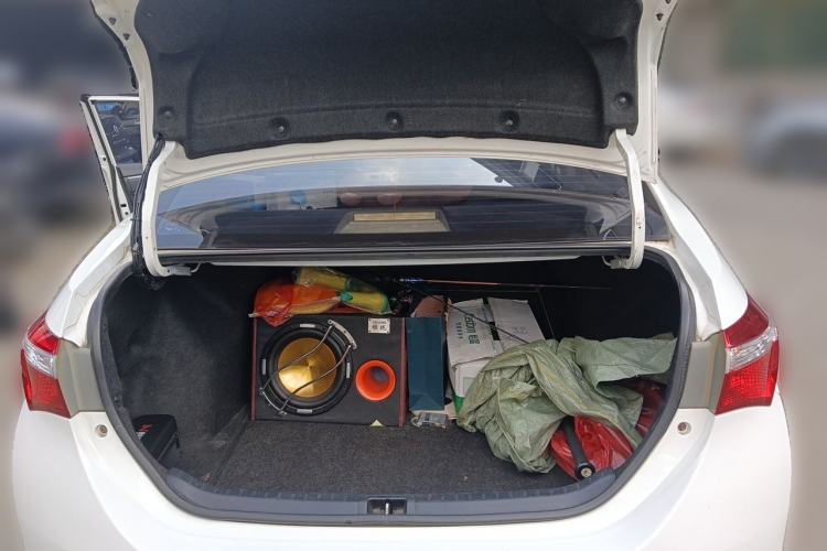 Used Toyota Corolla 2014 1.6L CVT GL Trunk